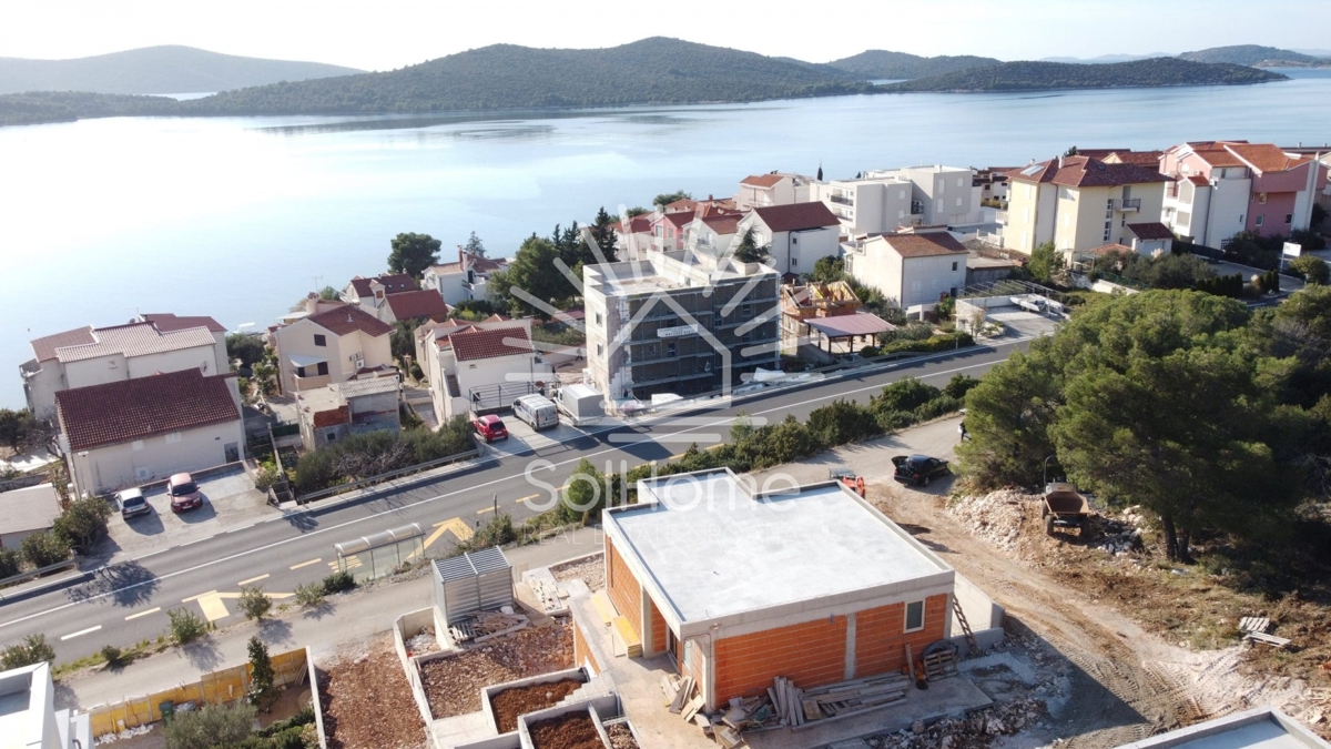 Hiše z razgledom na morje na prodaju v Šibeniku, Hrvaška