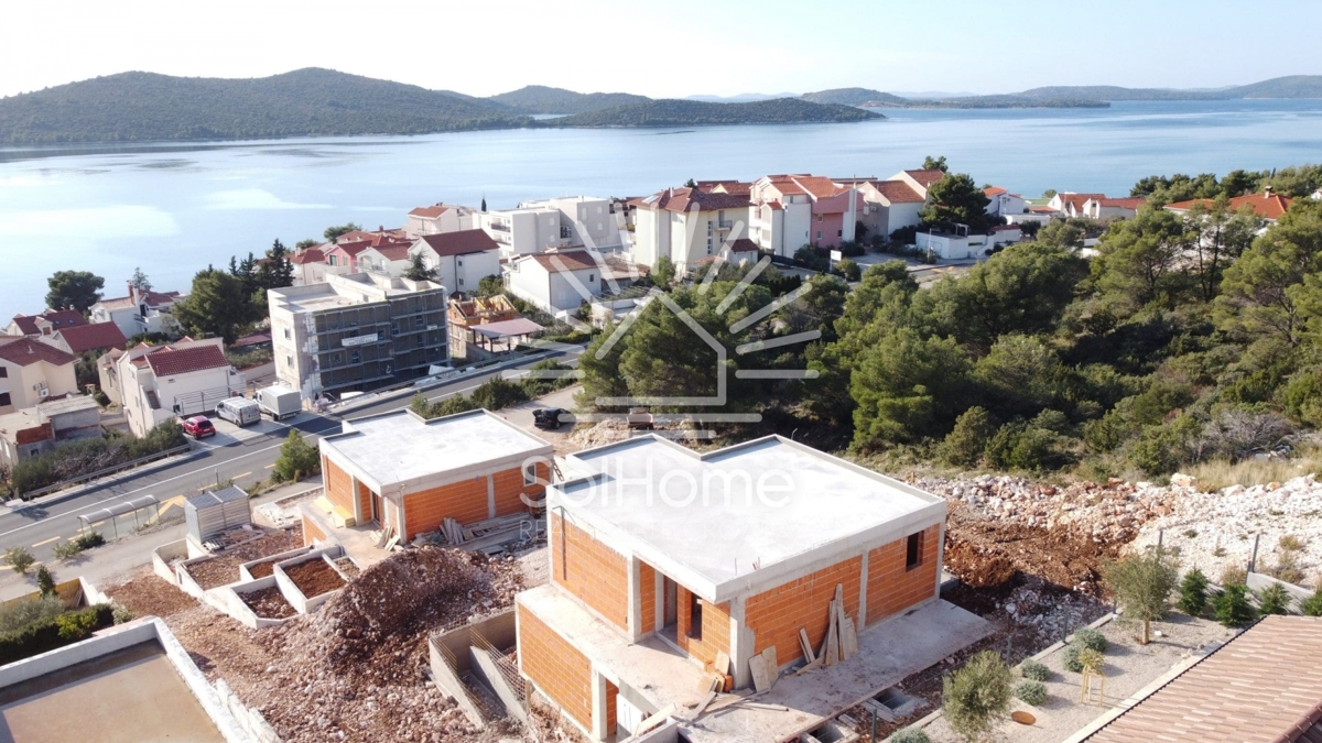 Hiše z razgledom na morje na prodaju v Šibeniku, Hrvaška