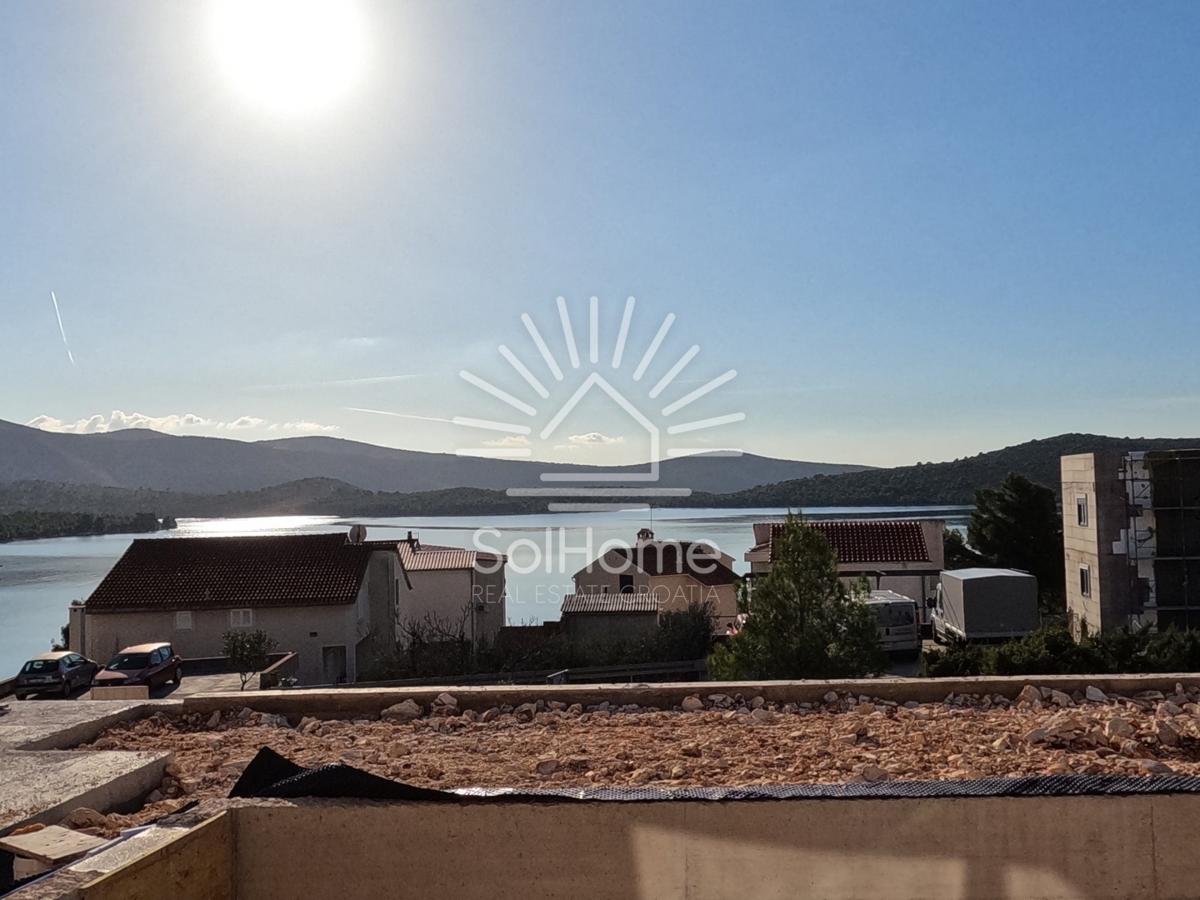 Hiše z razgledom na morje na prodaju v Šibeniku, Hrvaška