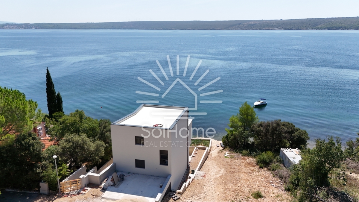 Hiša Maslenica, Jasenice, 180m2