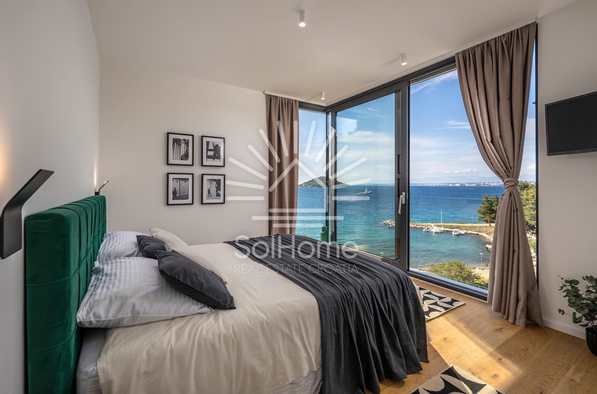 Čudovita vila z razgledom na morje in neskončnim bazenom na otoku Ugljanu