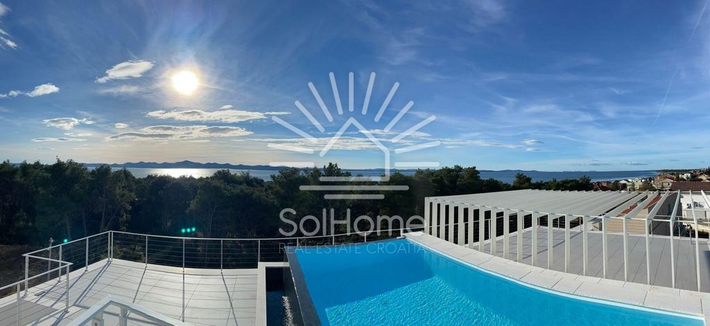 Razkošni apartmaji - 1. vrsta do morja