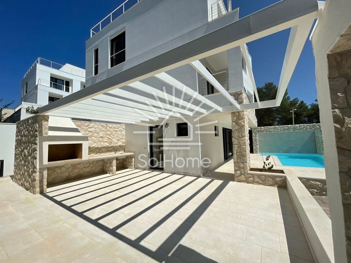 Razkošni apartmaji - 1. vrsta do morja