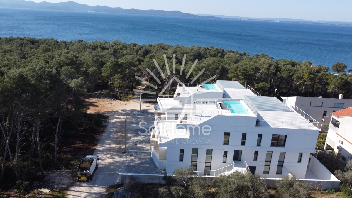 Razkošni apartmaji - 1. vrsta do morja