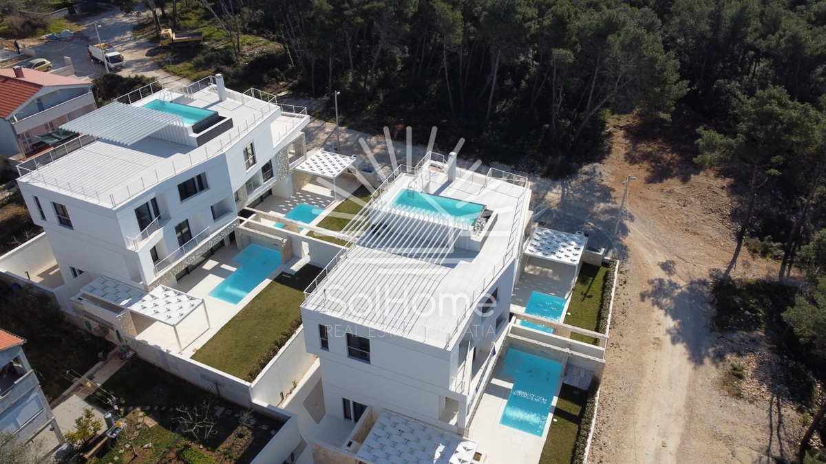 Razkošni apartmaji - 1. vrsta do morja