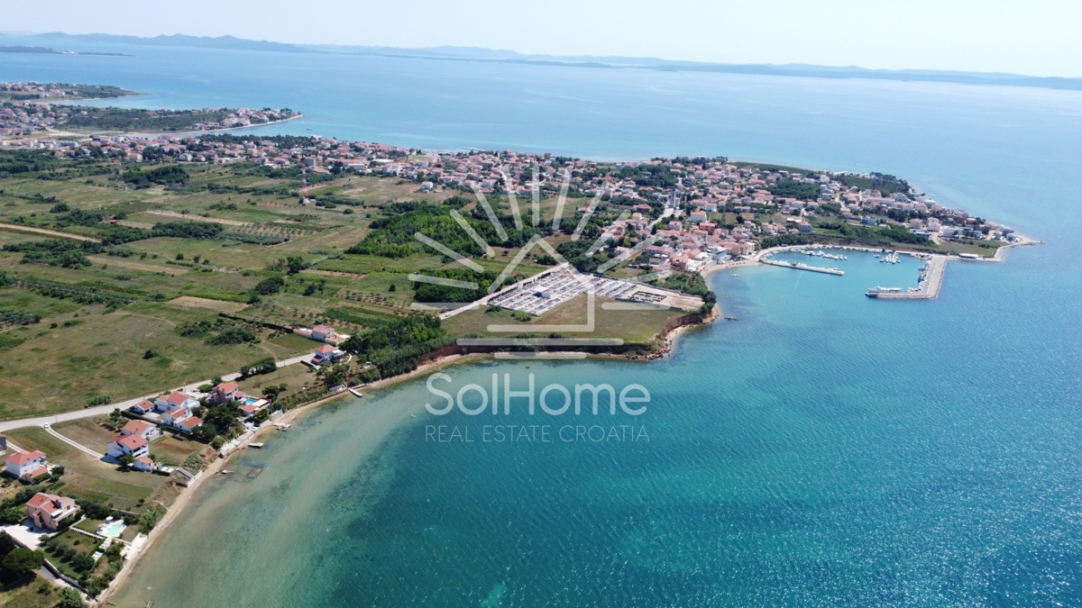 Edinstvena priložnost - stan s bazenom, jacuzzijem in strešno teraso