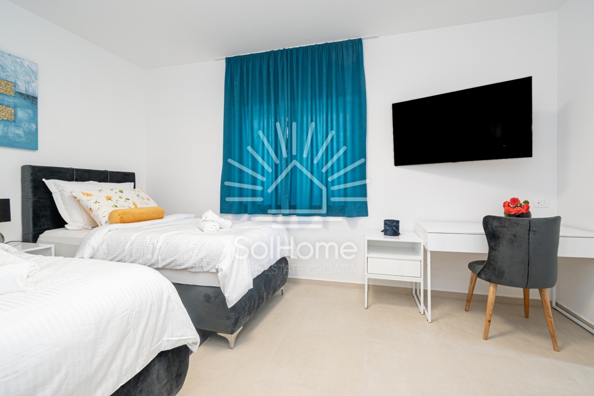 Fantastična hiša ob morju v Hrvaški - regija Zadar