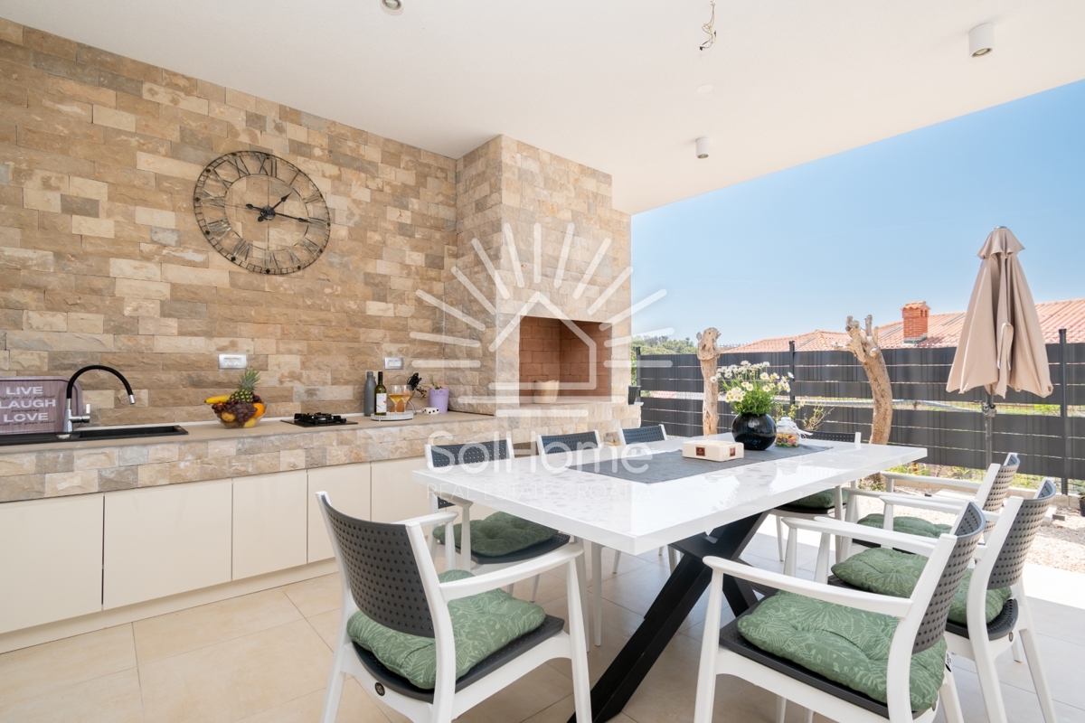 Fantastična hiša ob morju v Hrvaški - regija Zadar