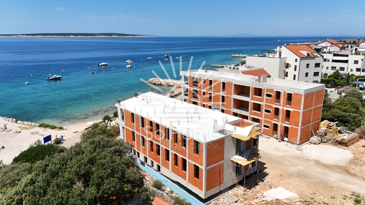 Razkošni apartmaji ob morju na Hrvaškem / Mandre / Pag