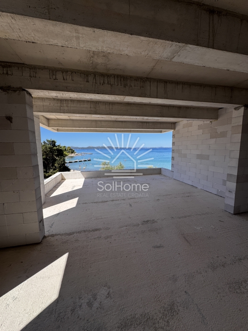 Razkošni penthouse apartmaji neposredno ob morju v Diklem/Zadru