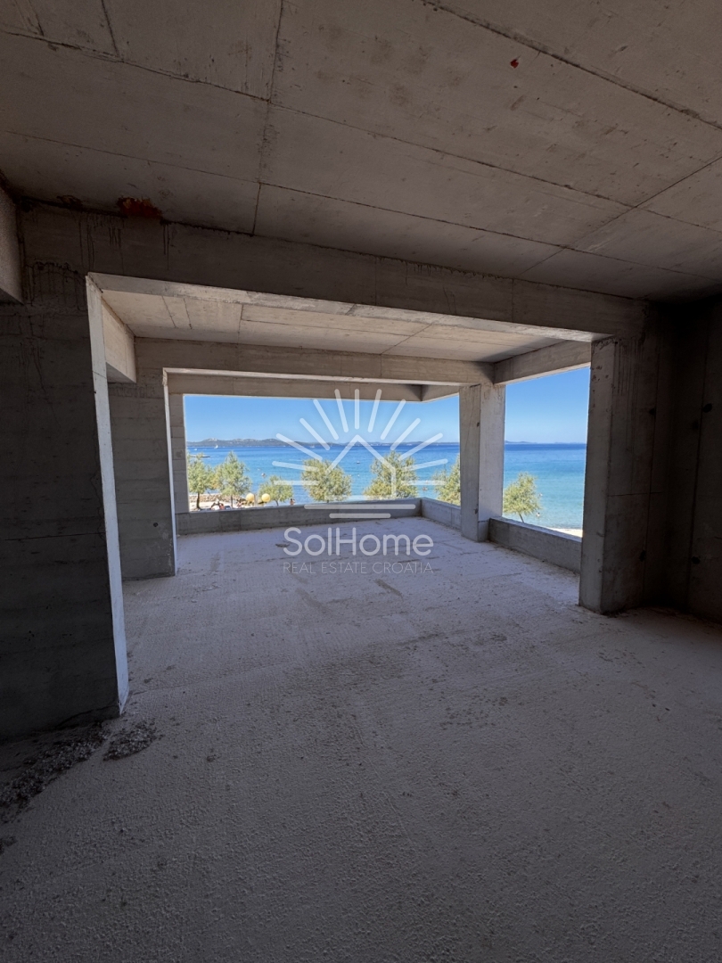 Razkošni penthouse apartmaji neposredno ob morju v Diklem/Zadru