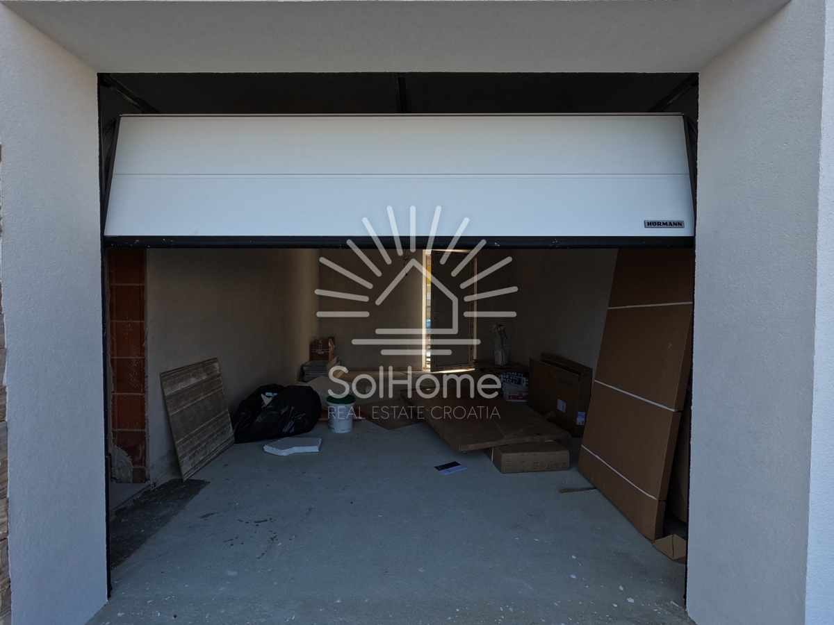 Ekskluzivna hiša naprodaj - bazen, garaža, pogled na morje - Vir, Hrvaška (100 m od morja)