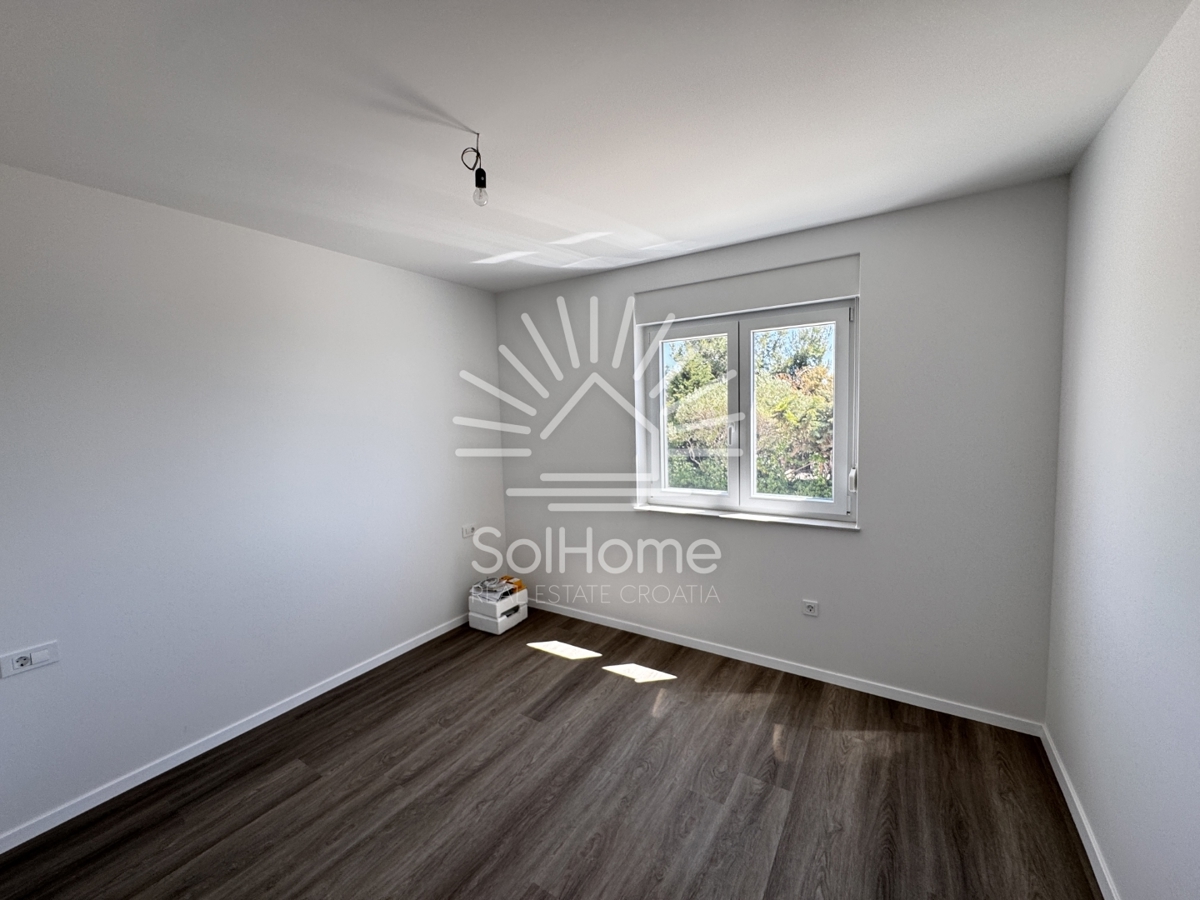 Apartmaji s pogledom na morje v Novalji / Hrvaška