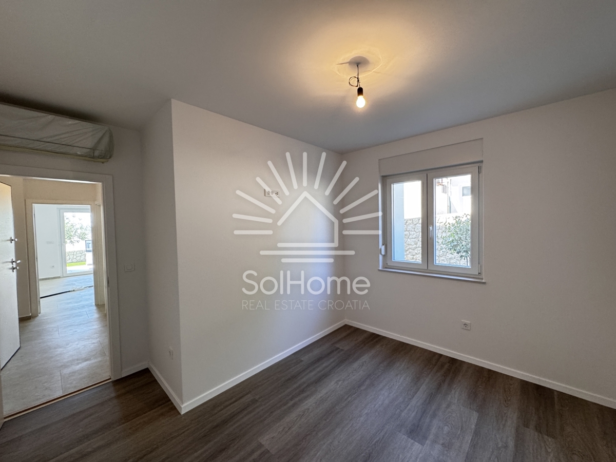 Apartmaji s pogledom na morje v Novalji / Hrvaška
