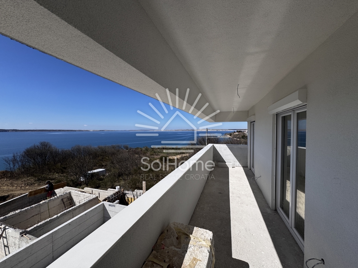 Hiša ob morju v Ražancu