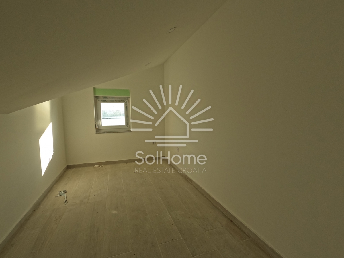 Stan v prvi vrsti ob morju - ob sami obali