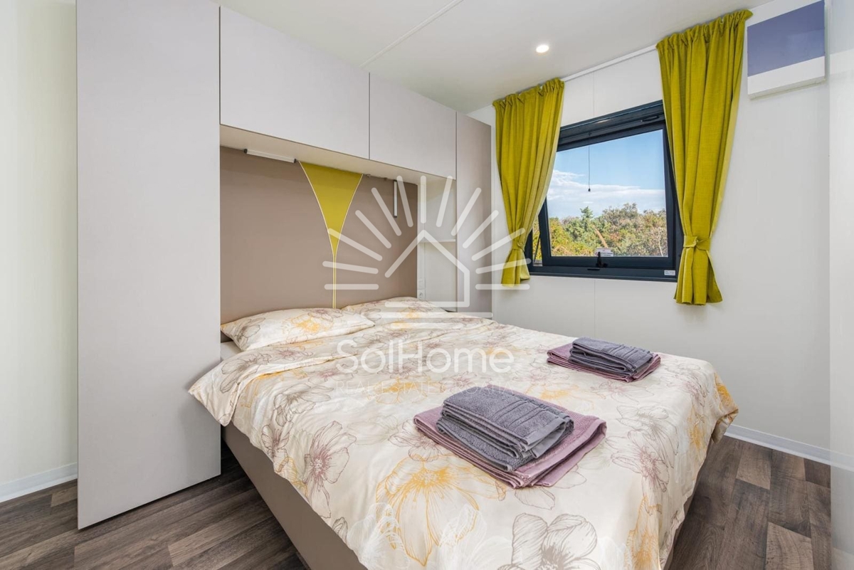 Hiša ob morju z mobilnimi hiškami - Hrvaška