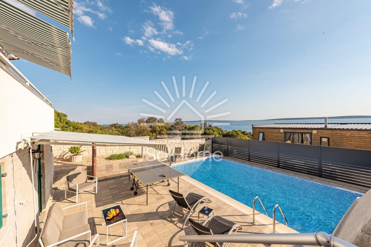 Hiša ob morju z mobilnimi hiškami - Hrvaška