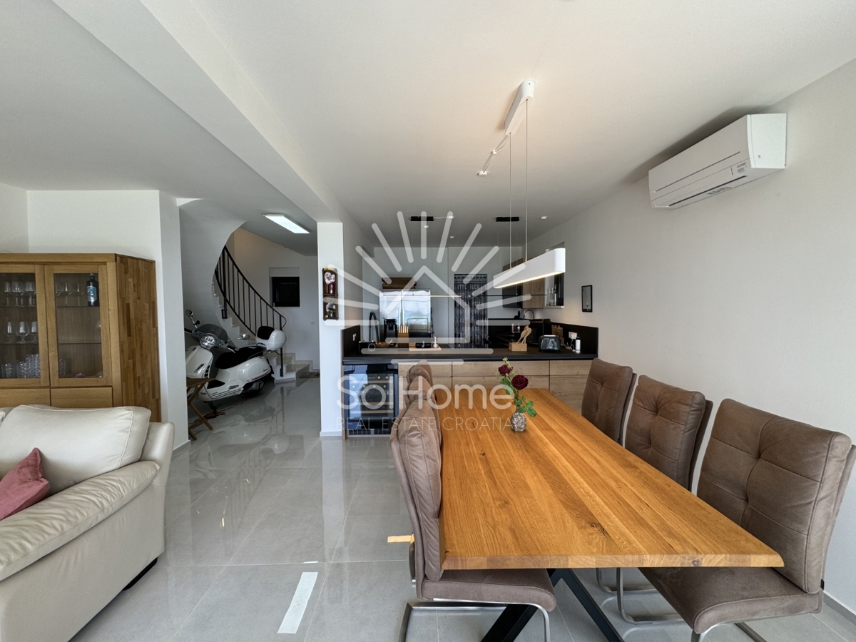 Ekskluzivna Dvojna Vila - Prva Vrstica ob Morju - Naprodaj v Privlaki blizu Zadra