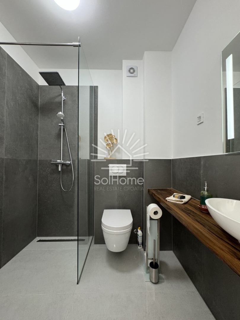 Ekskluzivna Dvojna Vila - Prva Vrstica ob Morju - Naprodaj v Privlaki blizu Zadra