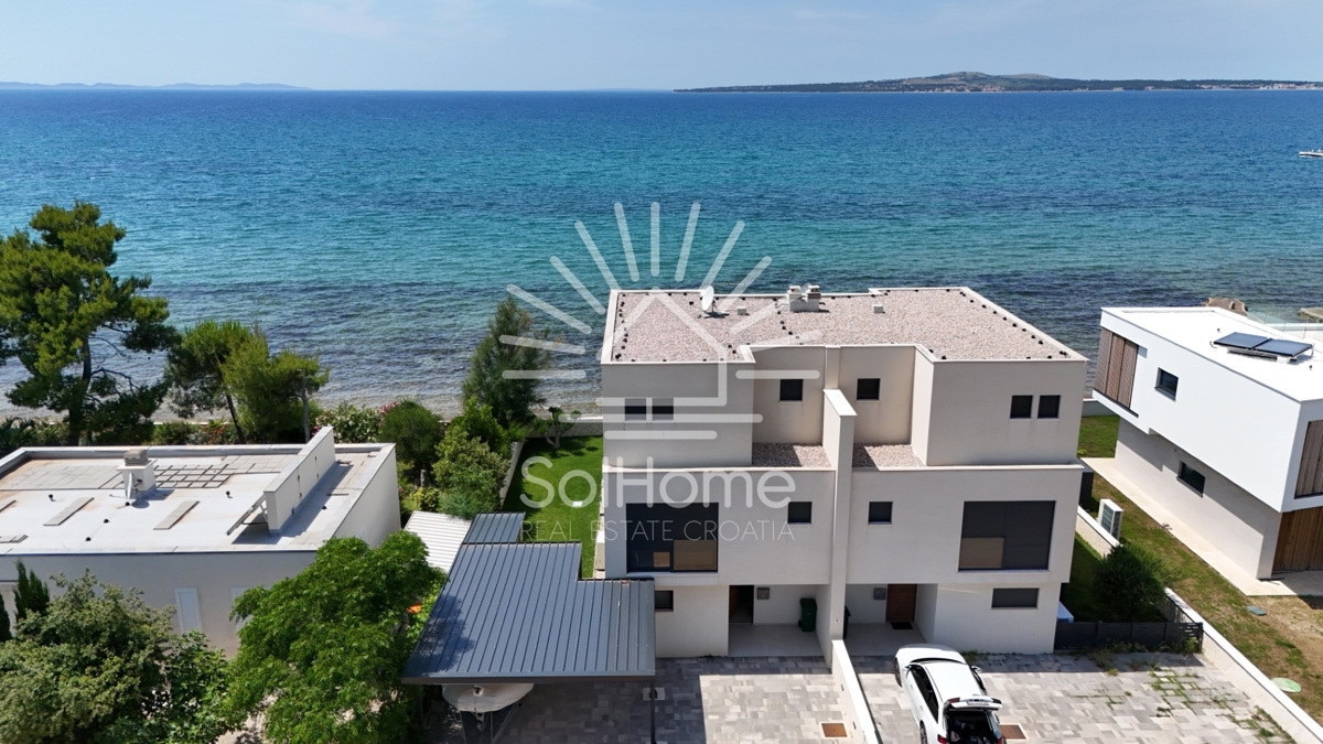 Ekskluzivna Dvojna Vila - Prva Vrstica ob Morju - Naprodaj v Privlaki blizu Zadra