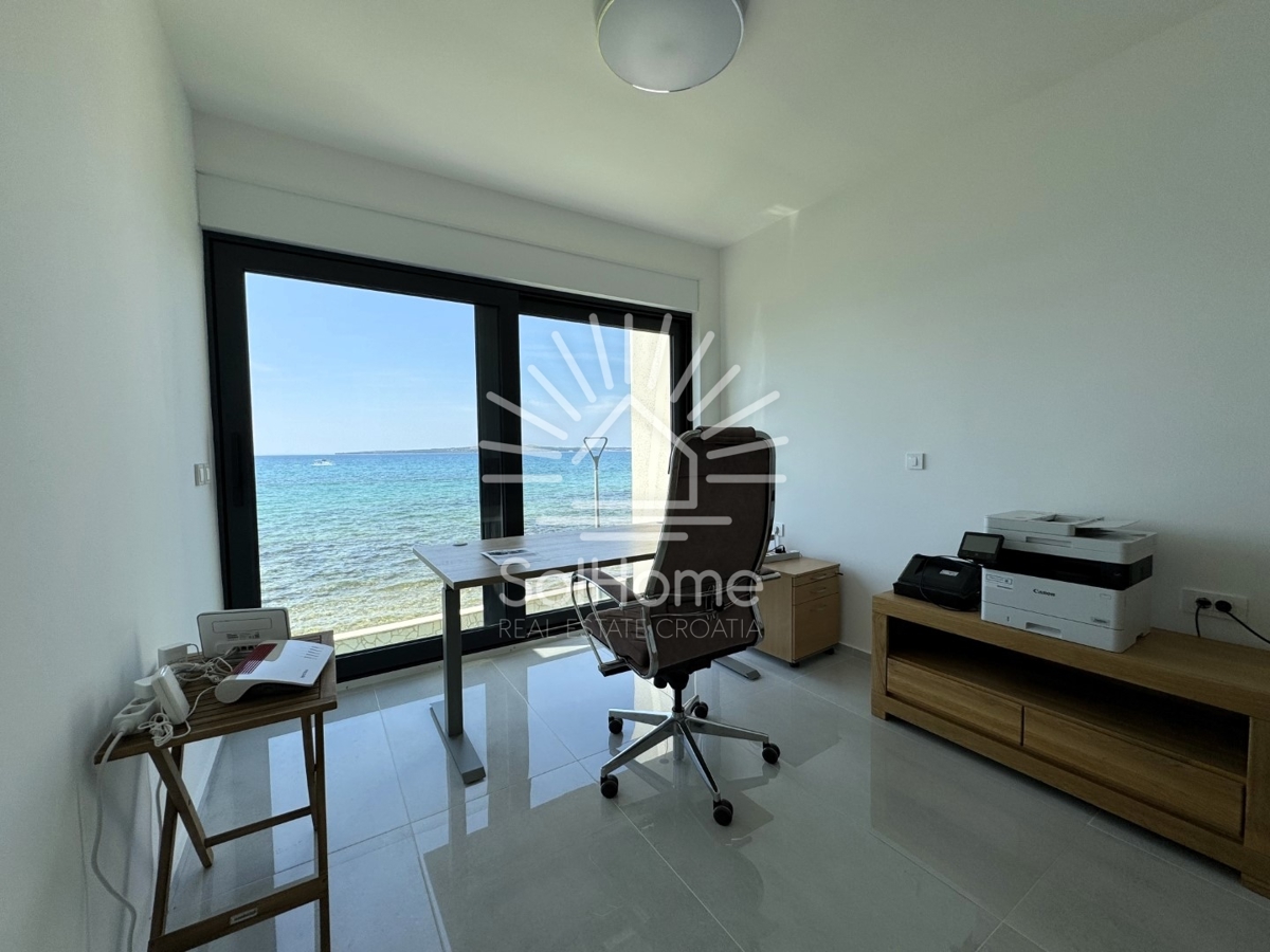 Ekskluzivna Dvojna Vila - Prva Vrstica ob Morju - Naprodaj v Privlaki blizu Zadra