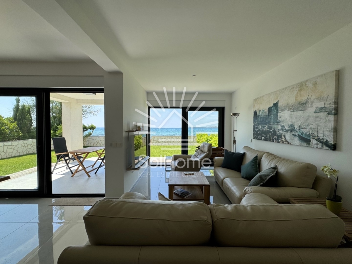 Ekskluzivna Dvojna Vila - Prva Vrstica ob Morju - Naprodaj v Privlaki blizu Zadra