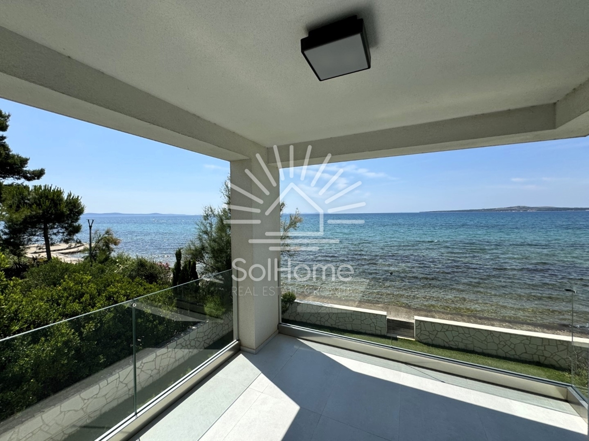 Ekskluzivna Dvojna Vila - Prva Vrstica ob Morju - Naprodaj v Privlaki blizu Zadra