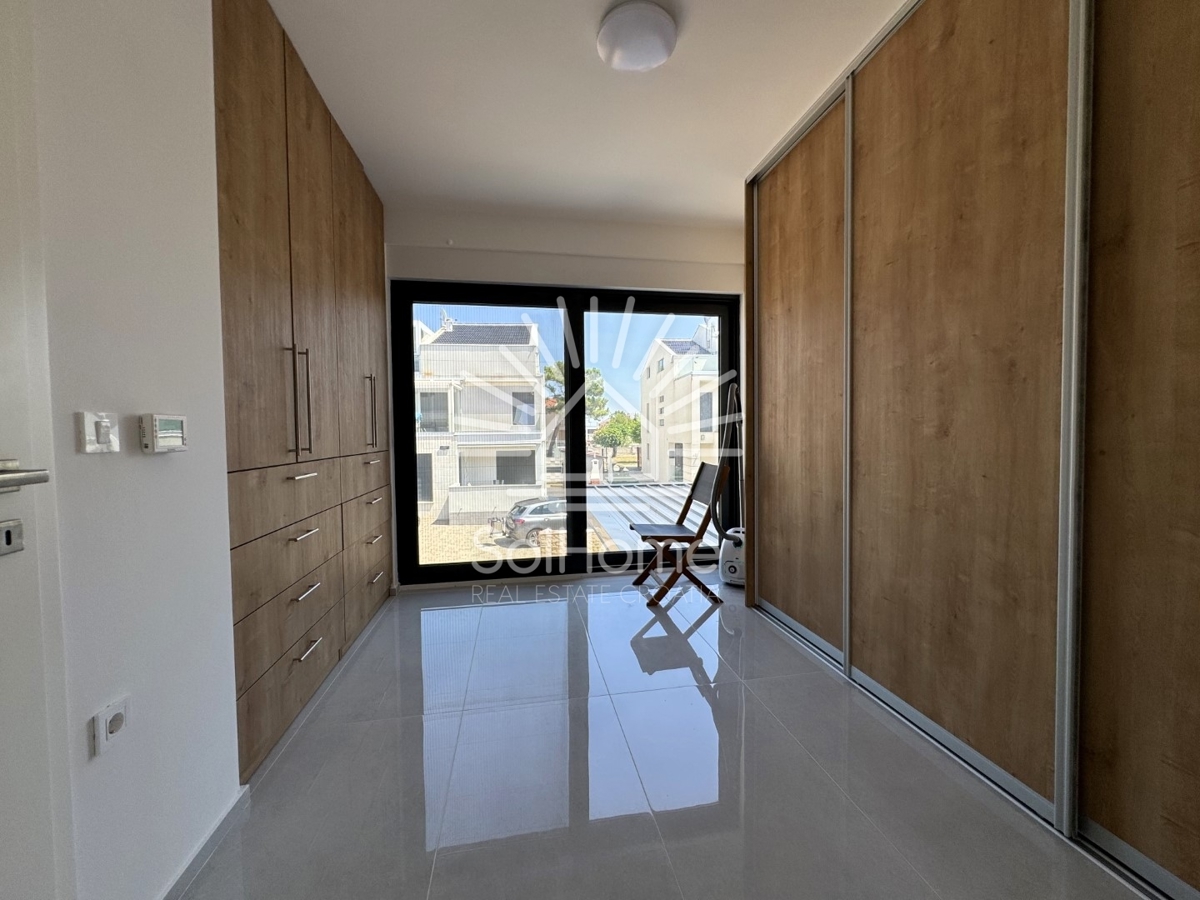 Ekskluzivna Dvojna Vila - Prva Vrstica ob Morju - Naprodaj v Privlaki blizu Zadra