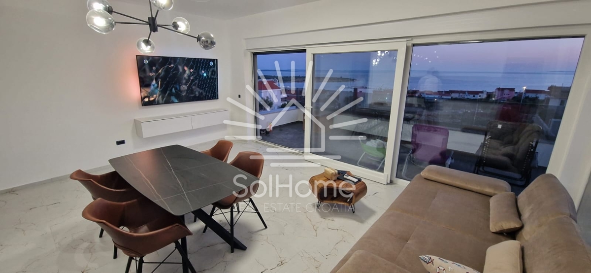 Apartma s pogledom na morje in mesto, Novalja - Hrvaška