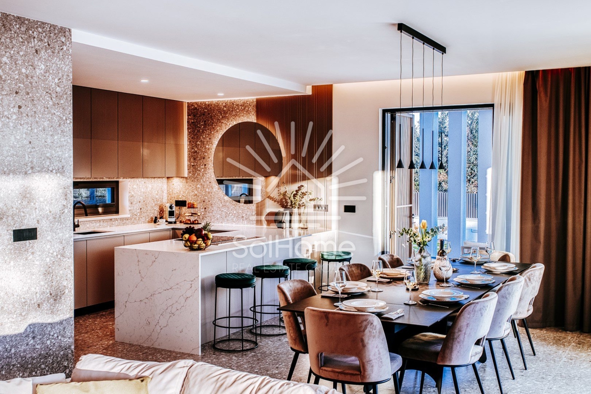 Razkošna vila ob morju v Bibinjah.