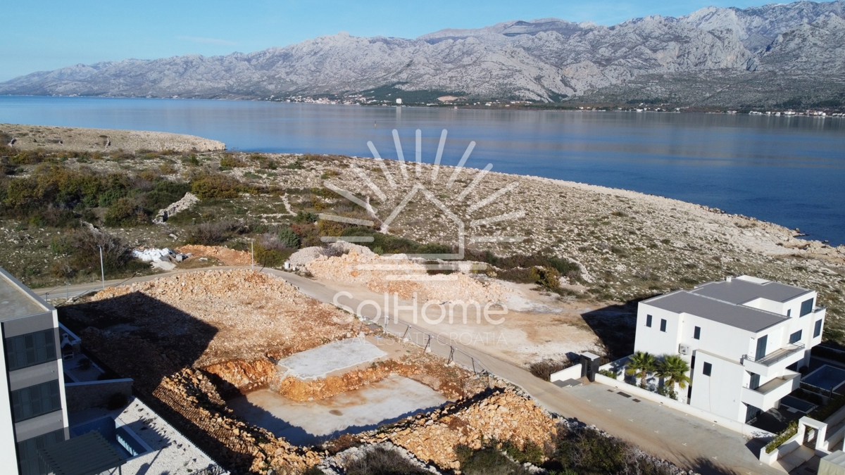 Sodobna luksuzna vila / 2. vrsta do morja