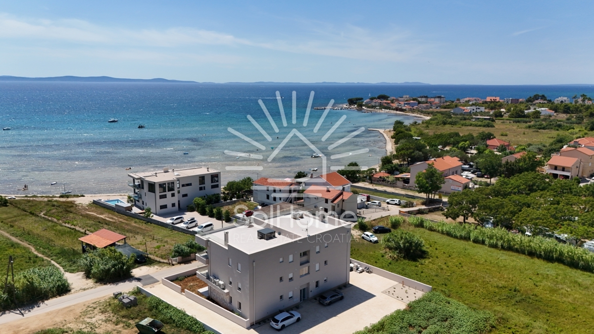 Apartma drugi vrstici do morja - blizu Zadra