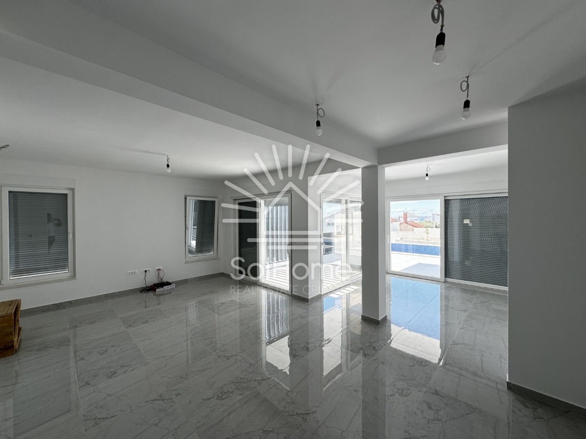 Na prodajo - Hiša sanj z bazenom in pogledom na morje - Rtina, Hrvaška