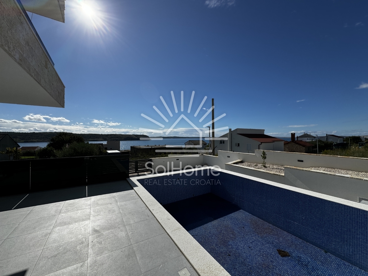 Na prodajo - Hiša sanj z bazenom in pogledom na morje - Rtina, Hrvaška