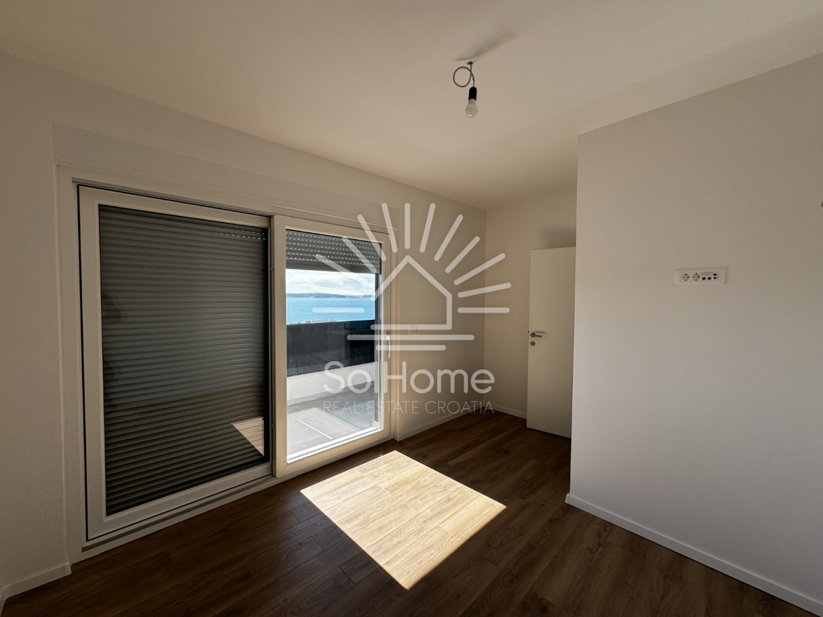 Na prodajo - Hiša sanj z bazenom in pogledom na morje - Rtina, Hrvaška