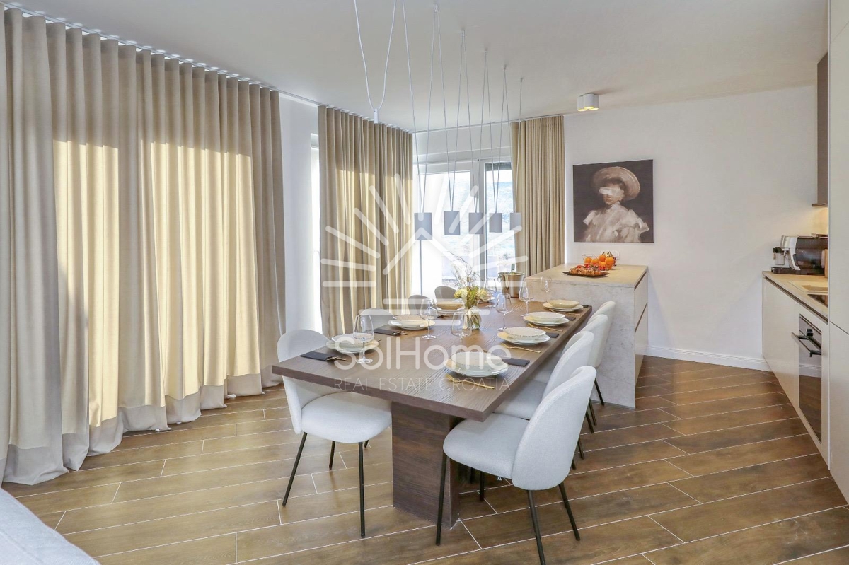 Hiša v prvi vrsti ob morju s bazenom in spektakularnim razgledom - Zadarska regija