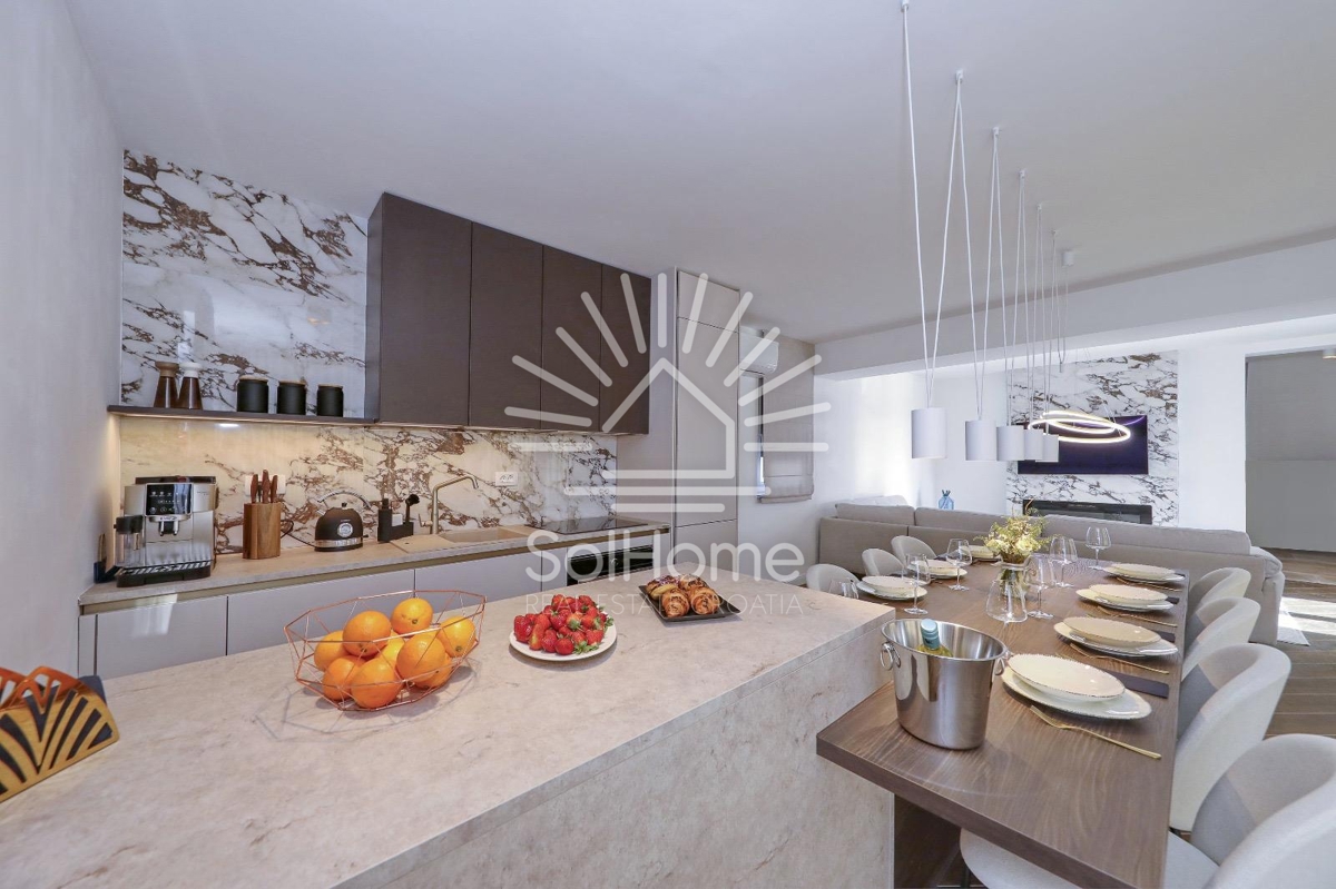 Hiša v prvi vrsti ob morju s bazenom in spektakularnim razgledom - Zadarska regija