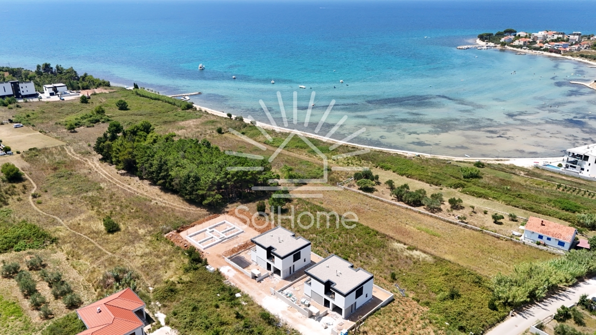 Prelepe vile z bazenom in pogledom na morje v bližini Zadra - Hrvaška