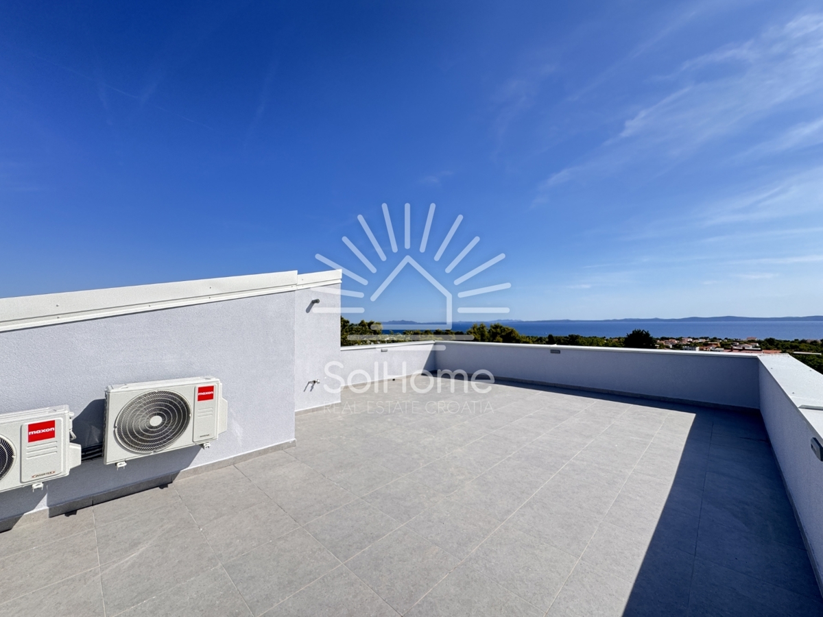 Hiše s panoramskim pogledom na morje in strešno teraso v Viru / Hrvaška