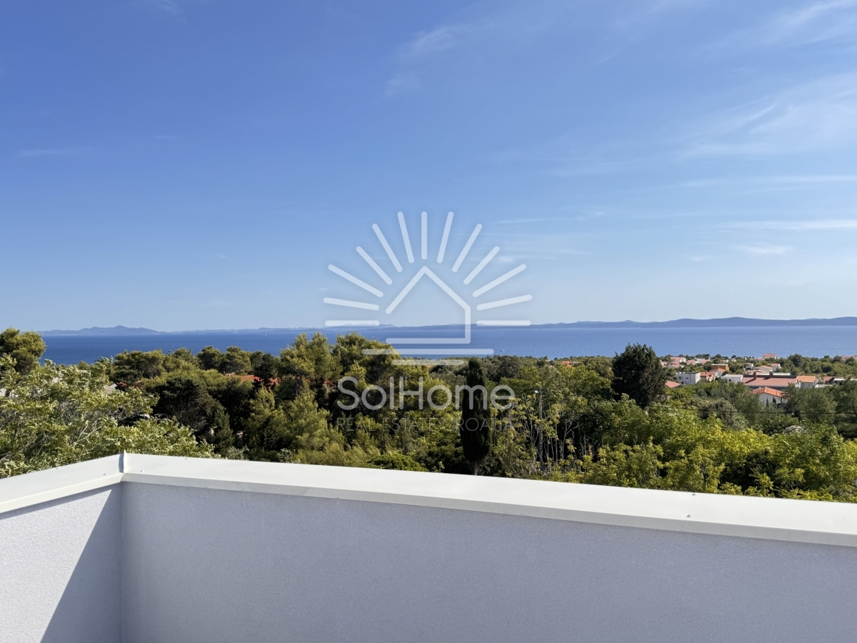Hiše s panoramskim pogledom na morje in strešno teraso v Viru / Hrvaška