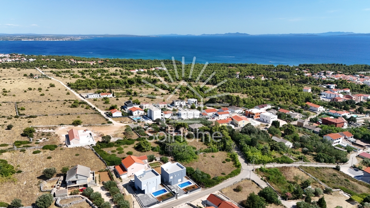 Hiše s panoramskim pogledom na morje in strešno teraso v Viru / Hrvaška