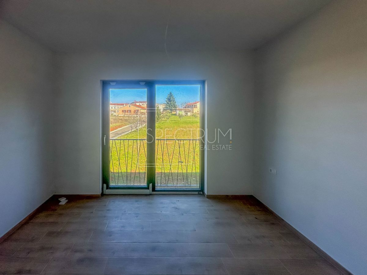 Kaštelir, vila dvojček z bazenom