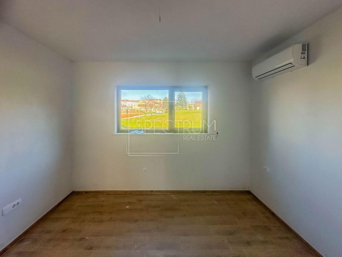 Kaštelir, vila dvojček z bazenom