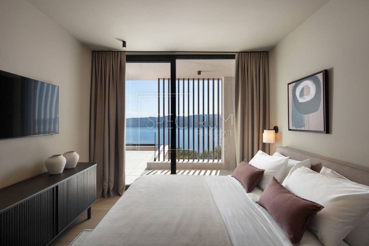 Okolica Labina, unikatna vila s čudovitim pogledom na morje!