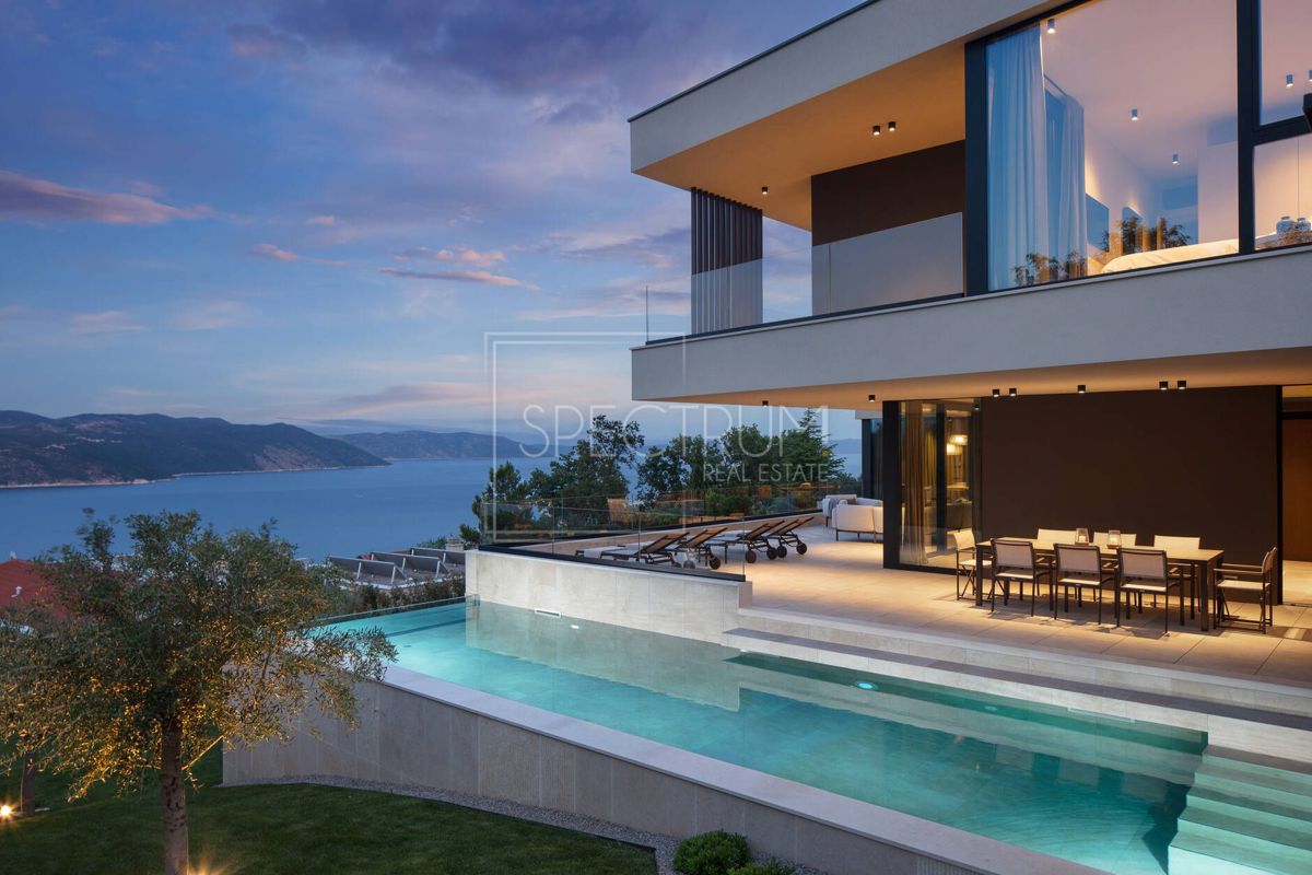 Okolica Labina, unikatna vila s čudovitim pogledom na morje!