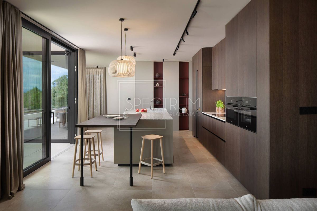 Okolica Labina, unikatna vila s čudovitim pogledom na morje!