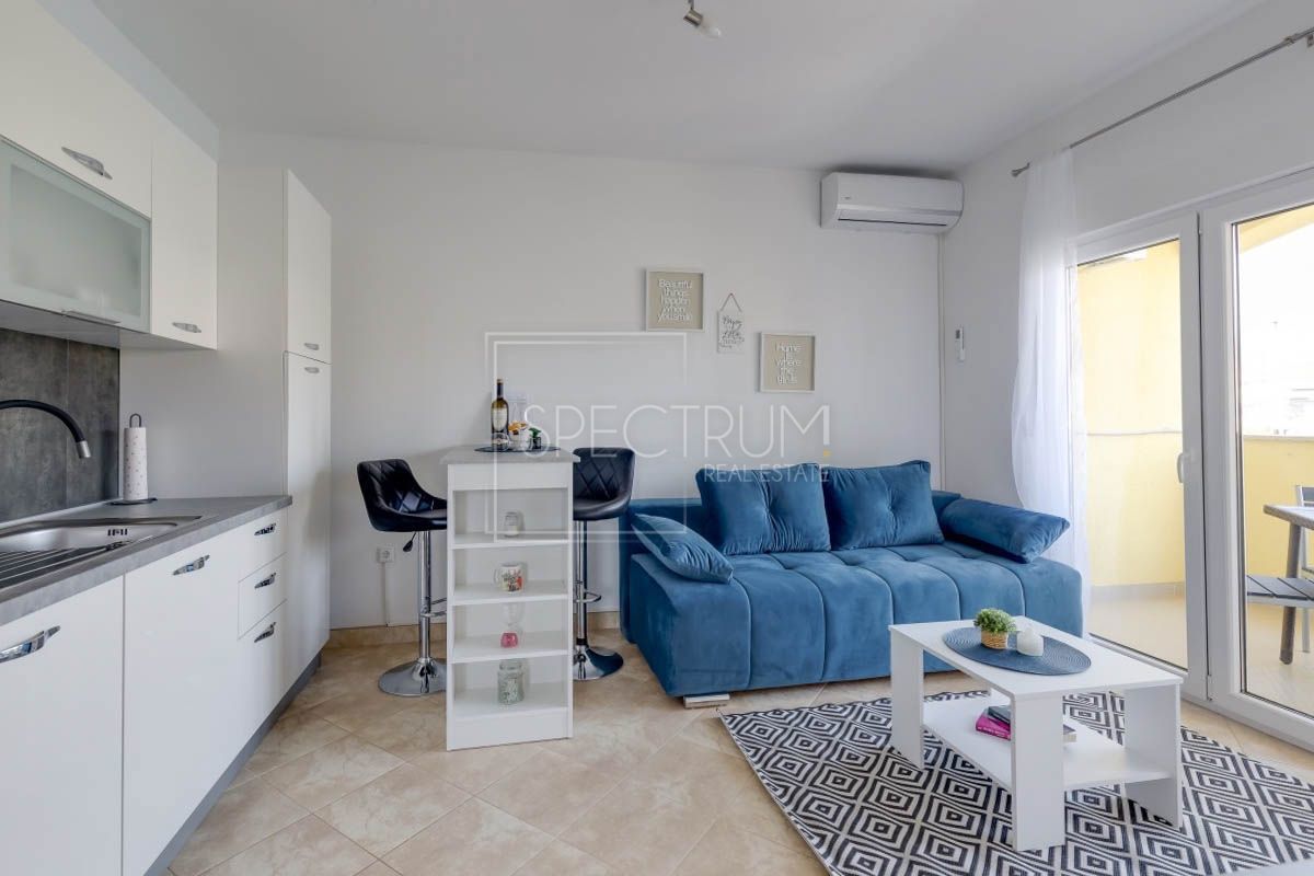 Novigrad okolica, stanovanje 350 m od morja!