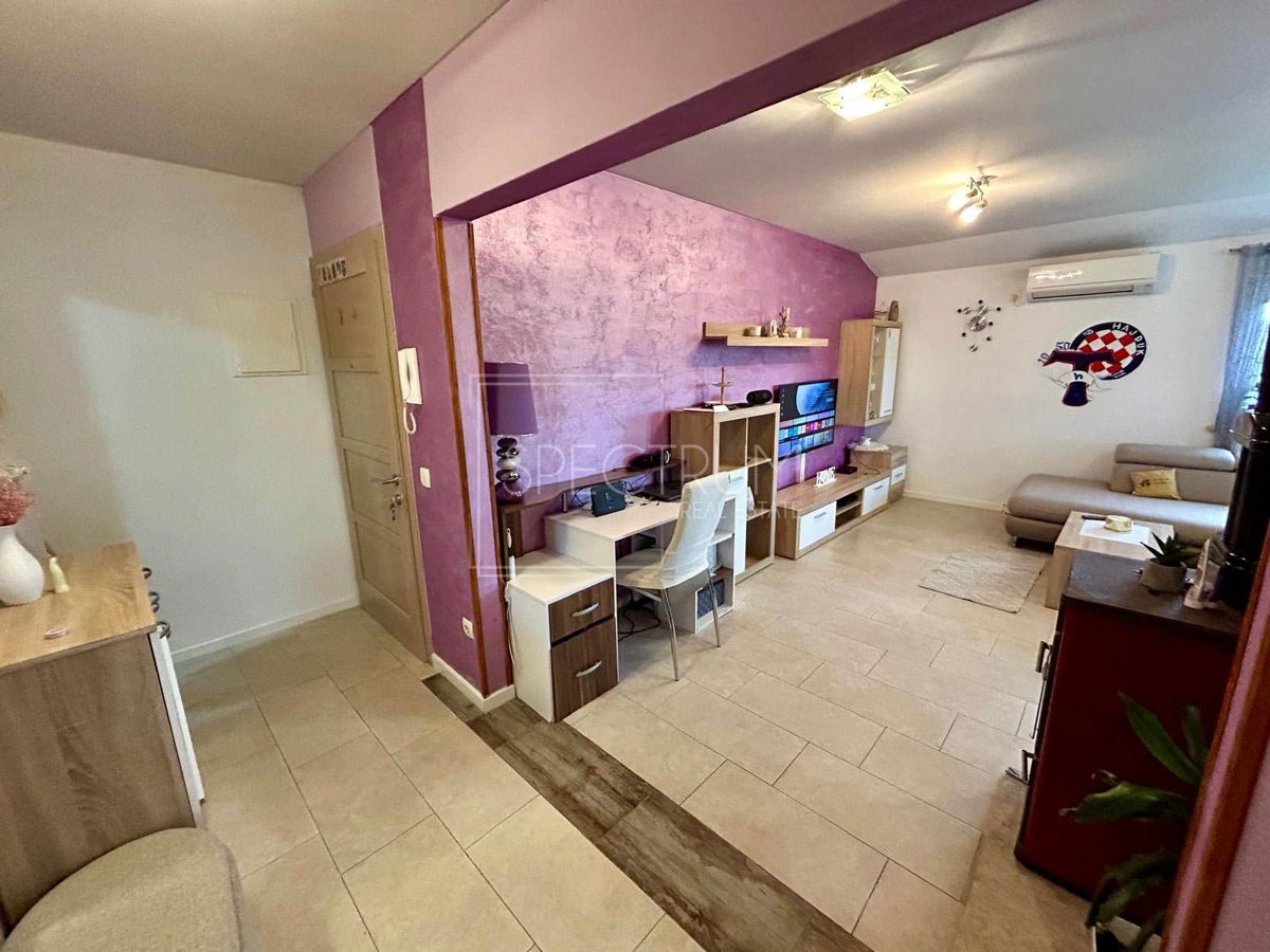 Novigrad, udobno stanovanje z 2 spalnicama