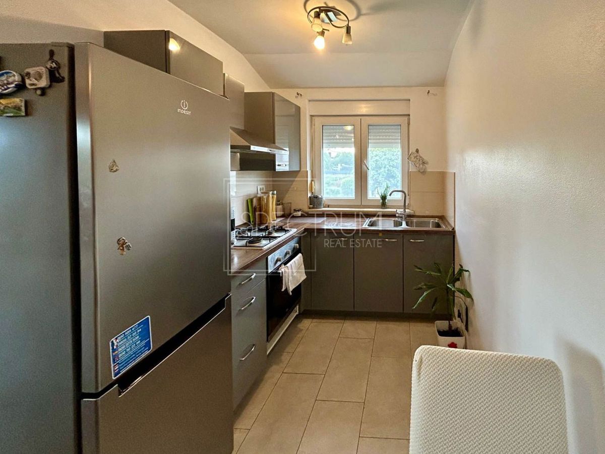 Novigrad, udobno stanovanje z 2 spalnicama